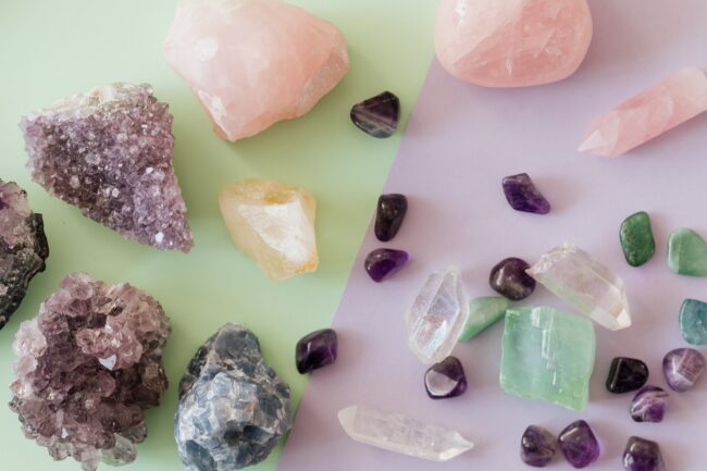 middlepathspa_how crystal healing is used