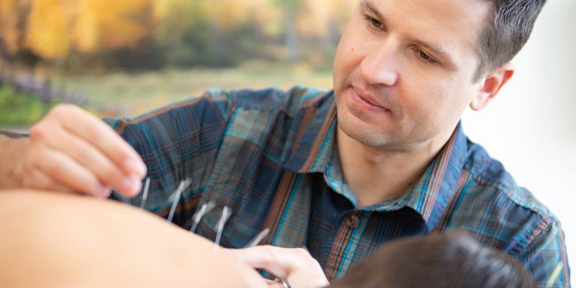 middlepathspa_acupuncture for back pain acupuncture