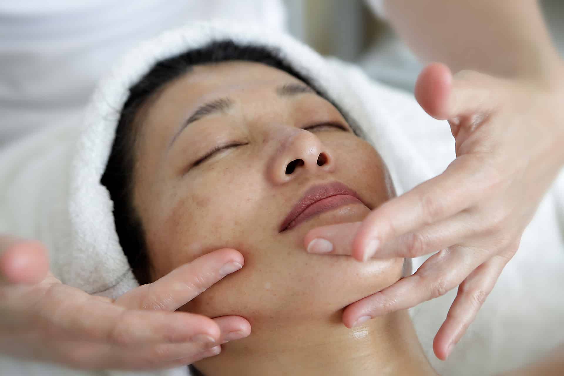 face massage technique