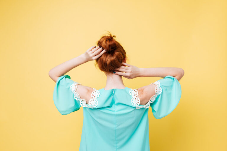 middlepathspa_girl; doing hairstyle