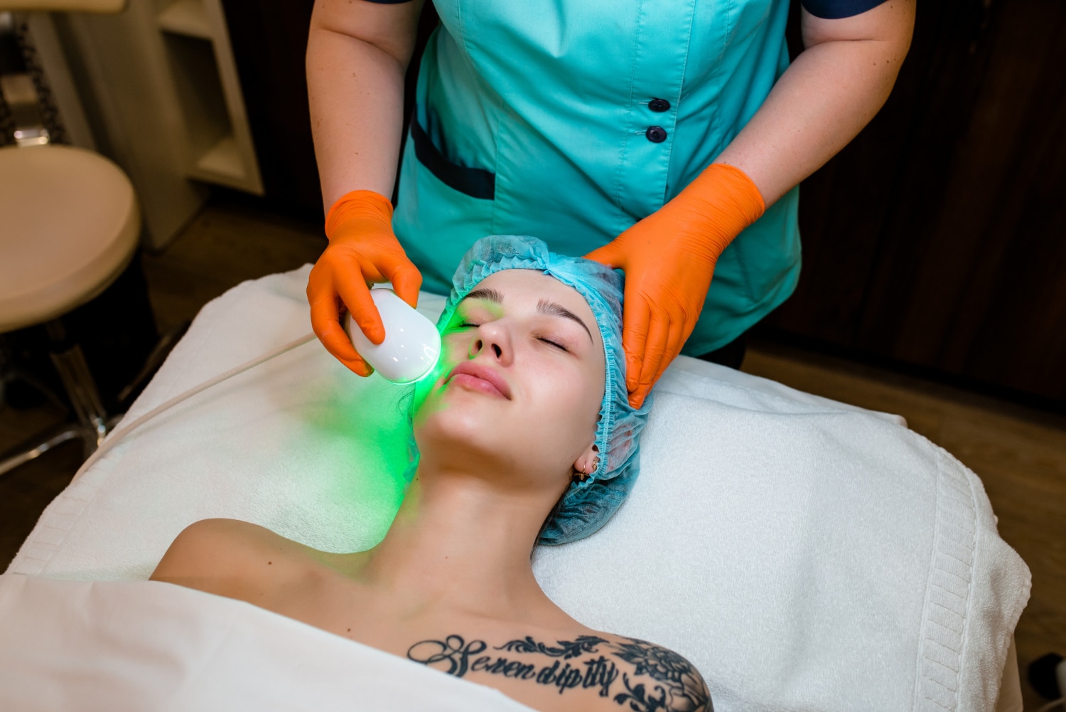 Laser to remove facial hair